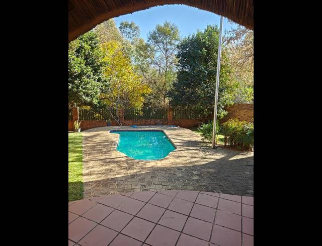 4 BEDROOM PROPERTY TO RENT IN FAERIE GLEN